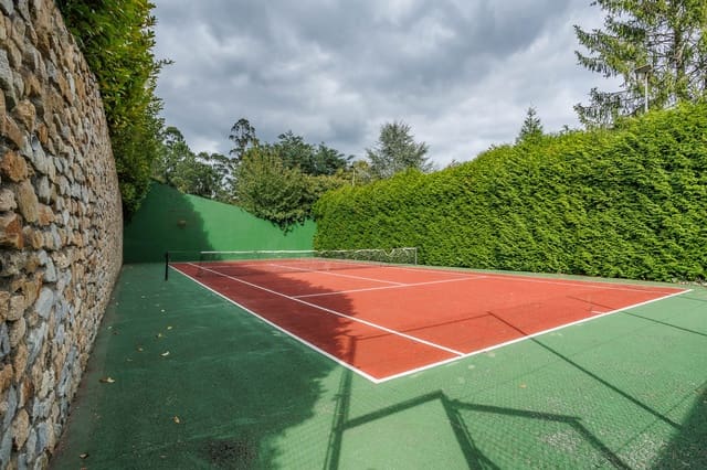 6 sypialnia Finka/Dom wiejski na sprzedaż w Santiago de Compostela z basenem garażem - 899 000 € (Ref: 8449555)