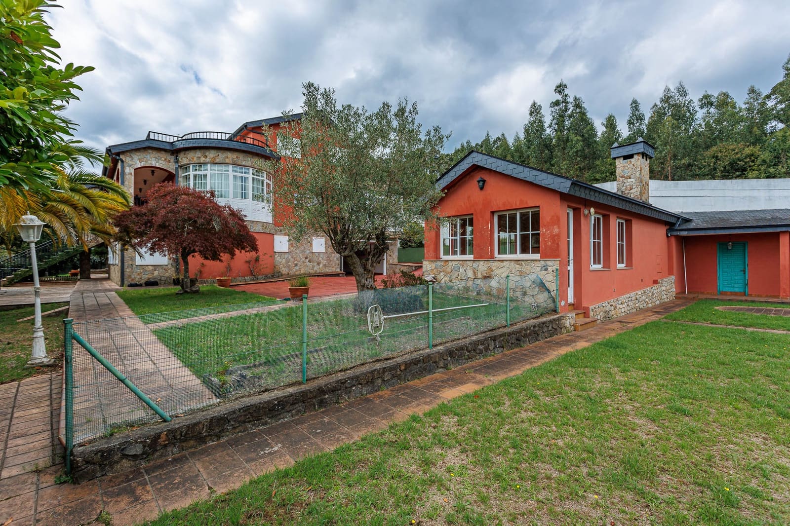 6 soveværelse Finca/Landehus til salg i Santiago de Compostela med swimmingpool garage - € 899.000 (Ref: 8449555)