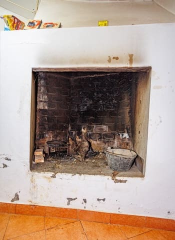 4 bedroom Finca/Country House for sale in Somozas - € 70,000 (Ref: 8449565)