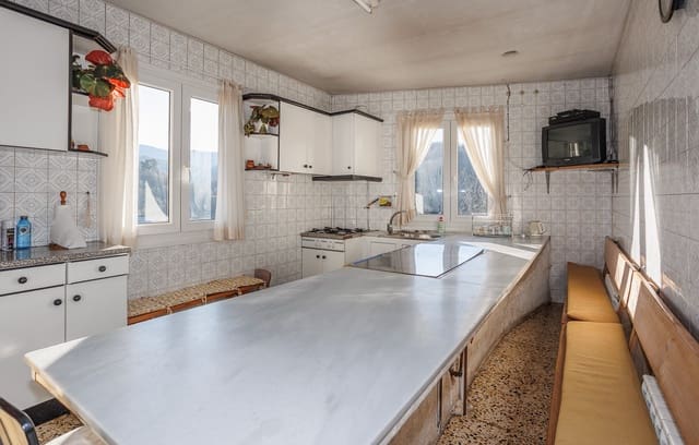 Finca/Casa Rural de 6 habitaciones en As Nogais en venta - 120.000 € (Ref: 8449566)