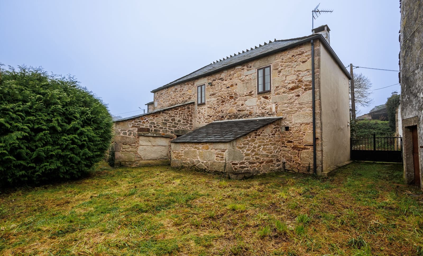 3 soveværelse Finca/Landehus til salg i Guitiriz med garage - € 219.000 (Ref: 8449567)