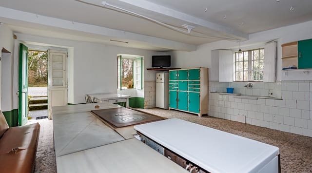 6 sypialnia Finka/Dom wiejski na sprzedaż w Guitiriz z garażem - 148 000 € (Ref: 8449570)