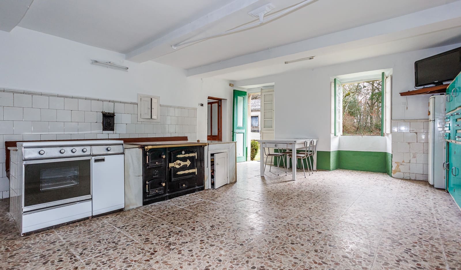 6 chambre Finca/Maison de Campagne à vendre à Guitiriz avec garage - 148 000 € (Ref: 8449570)