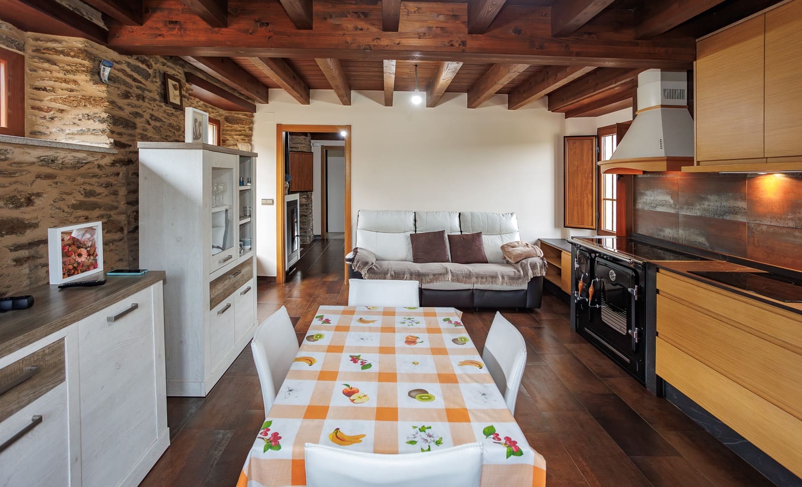 3 slaapkamer Finca/Landhuis te koop in Manon - € 320.000 (Ref: 8449572)