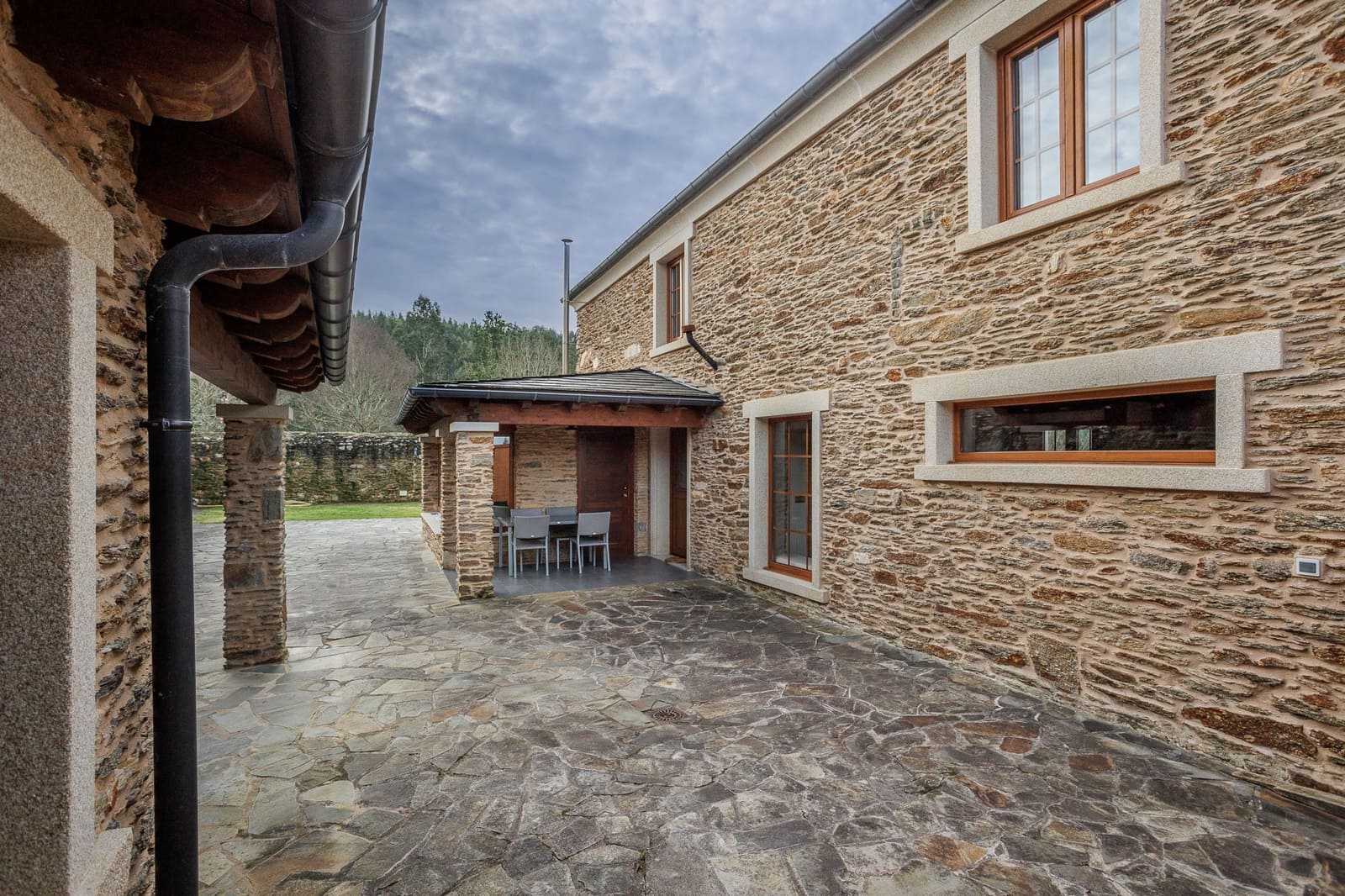 3 slaapkamer Finca/Landhuis te koop in Manon - € 320.000 (Ref: 8449572)