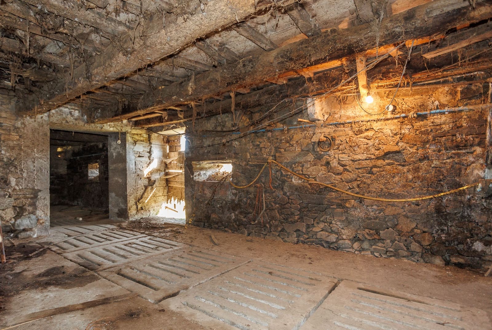 4 soverom Bedrift til salgs i Abegondo - € 200 000 (Ref: 8449574)