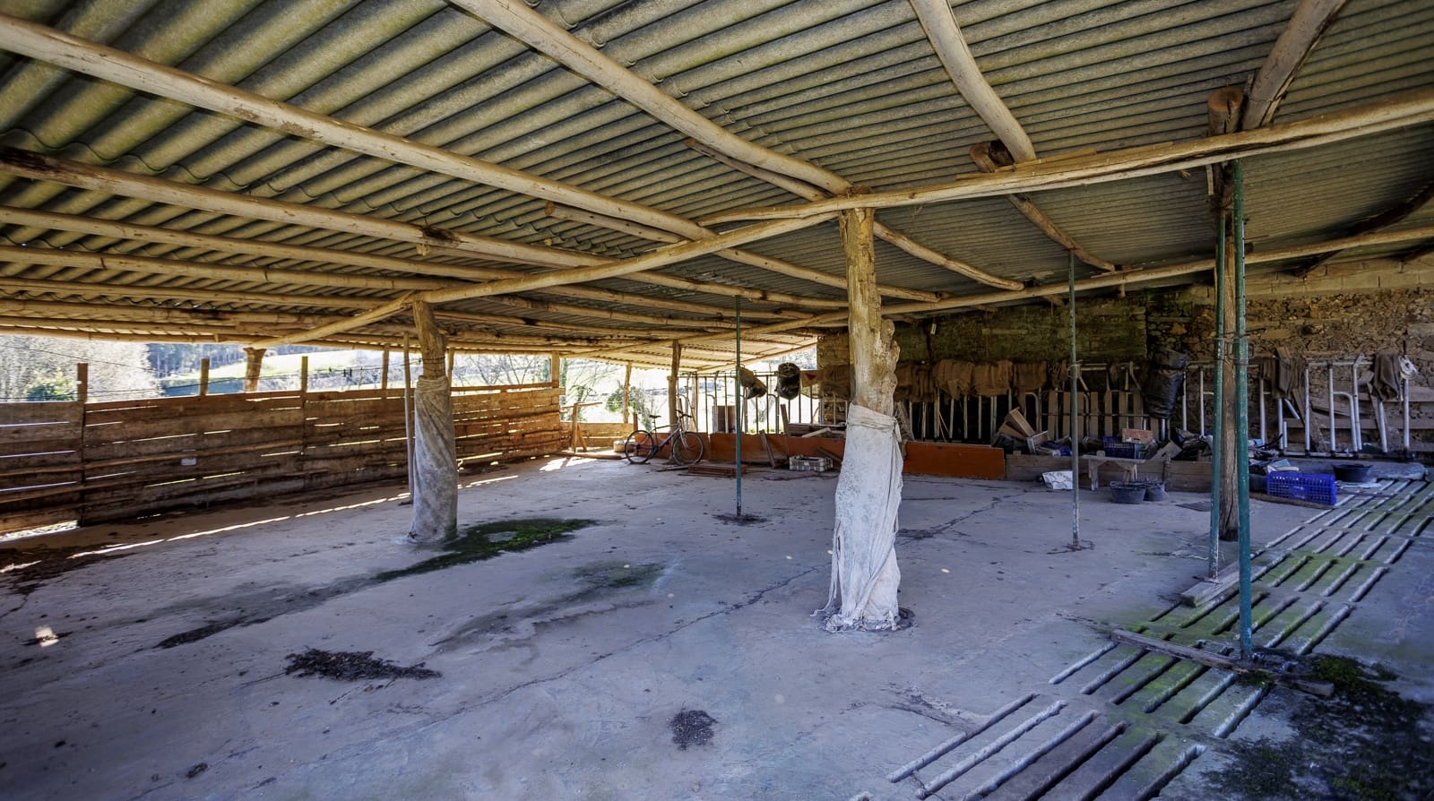 4 soverom Bedrift til salgs i Abegondo - € 200 000 (Ref: 8449574)