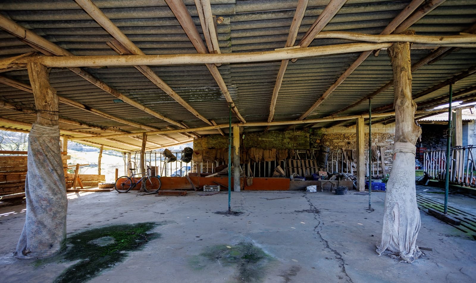 4 slaapkamer Bedrijf te koop in Abegondo - € 180.000 (Ref: 8449574)