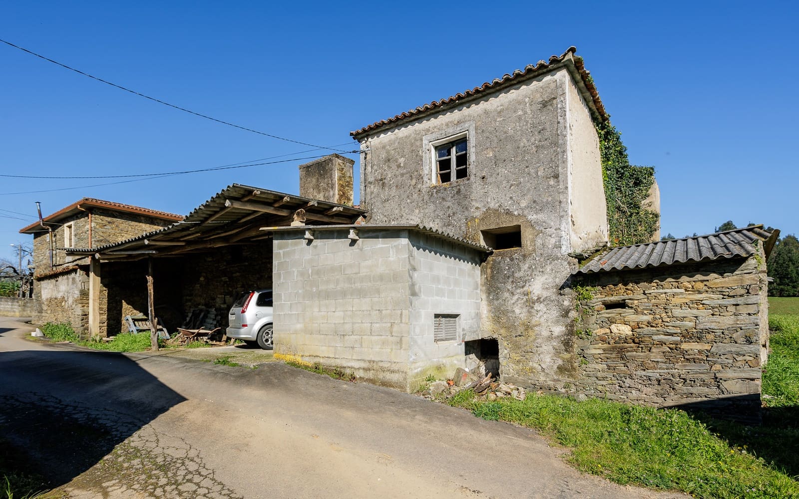 4 slaapkamer Bedrijf te koop in Abegondo - € 180.000 (Ref: 8449574)