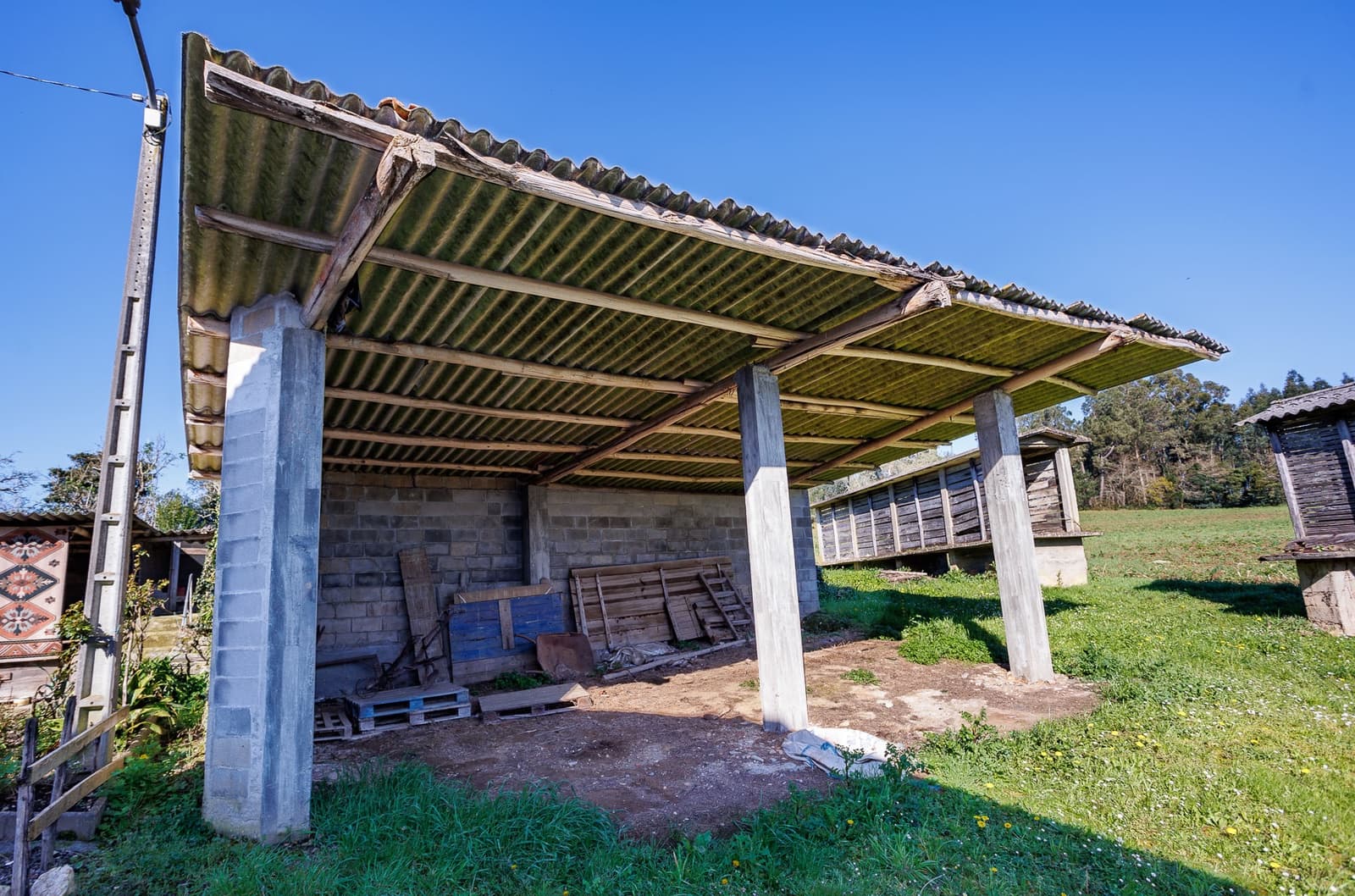 4 slaapkamer Bedrijf te koop in Abegondo - € 180.000 (Ref: 8449574)
