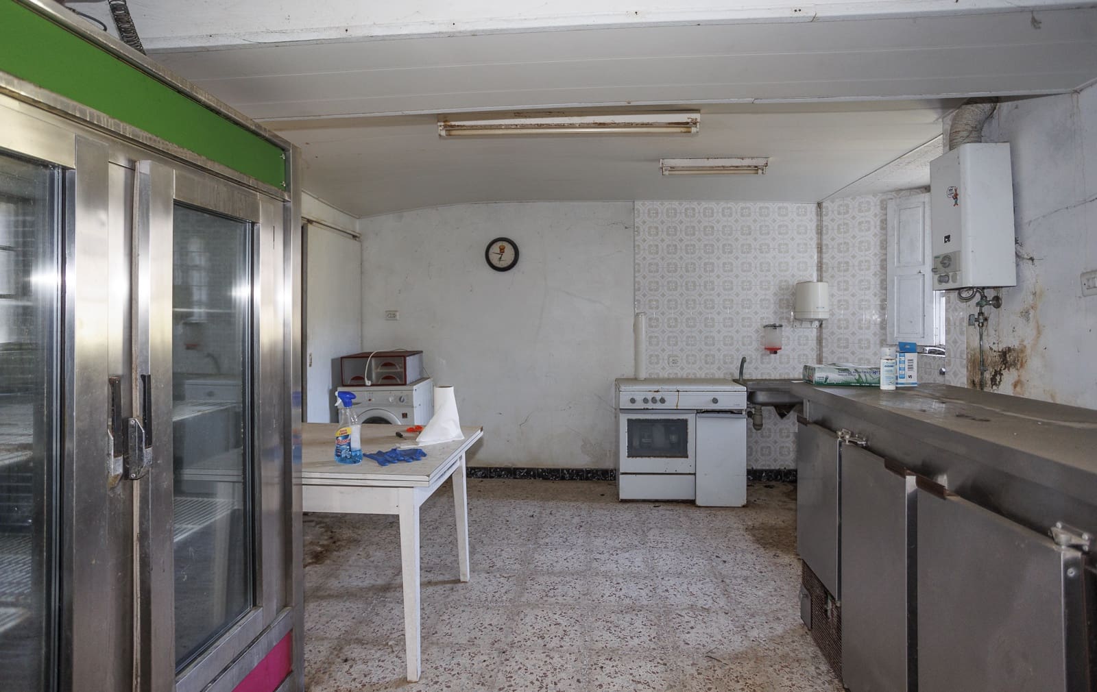 4 slaapkamer Bedrijf te koop in Abegondo - € 180.000 (Ref: 8449574)