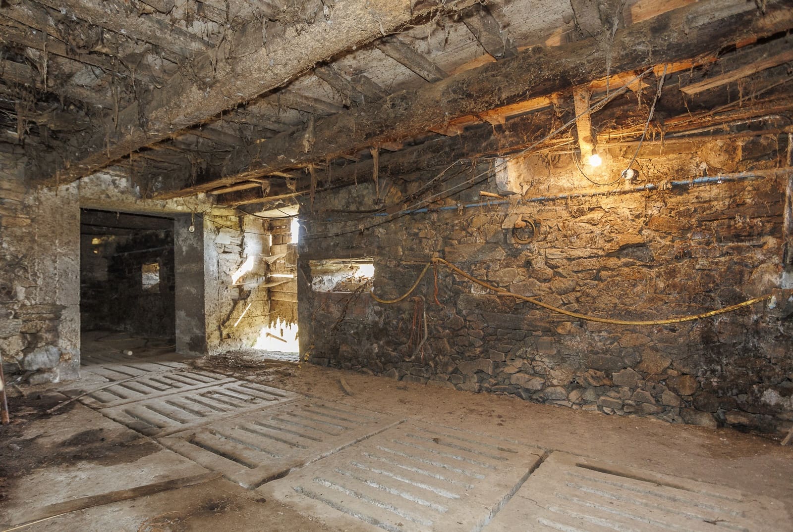 4 slaapkamer Bedrijf te koop in Abegondo - € 180.000 (Ref: 8449574)