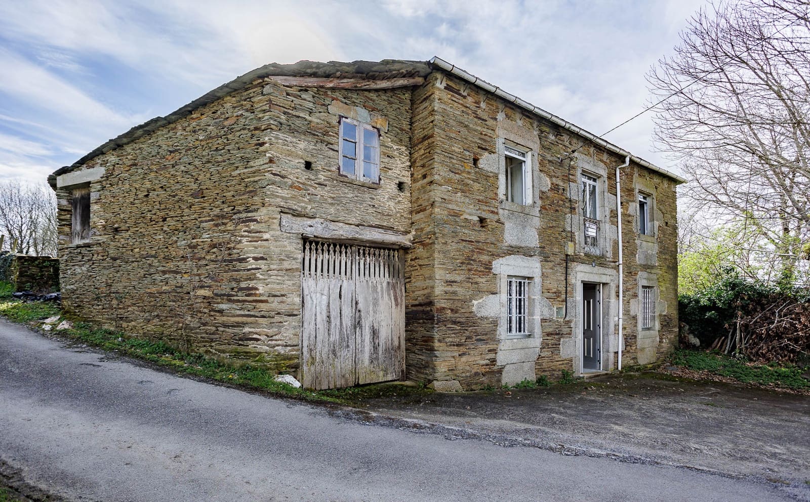 5 bedroom Finca/Country House for sale in Castroverde - € 79,000 (Ref: 8449576)