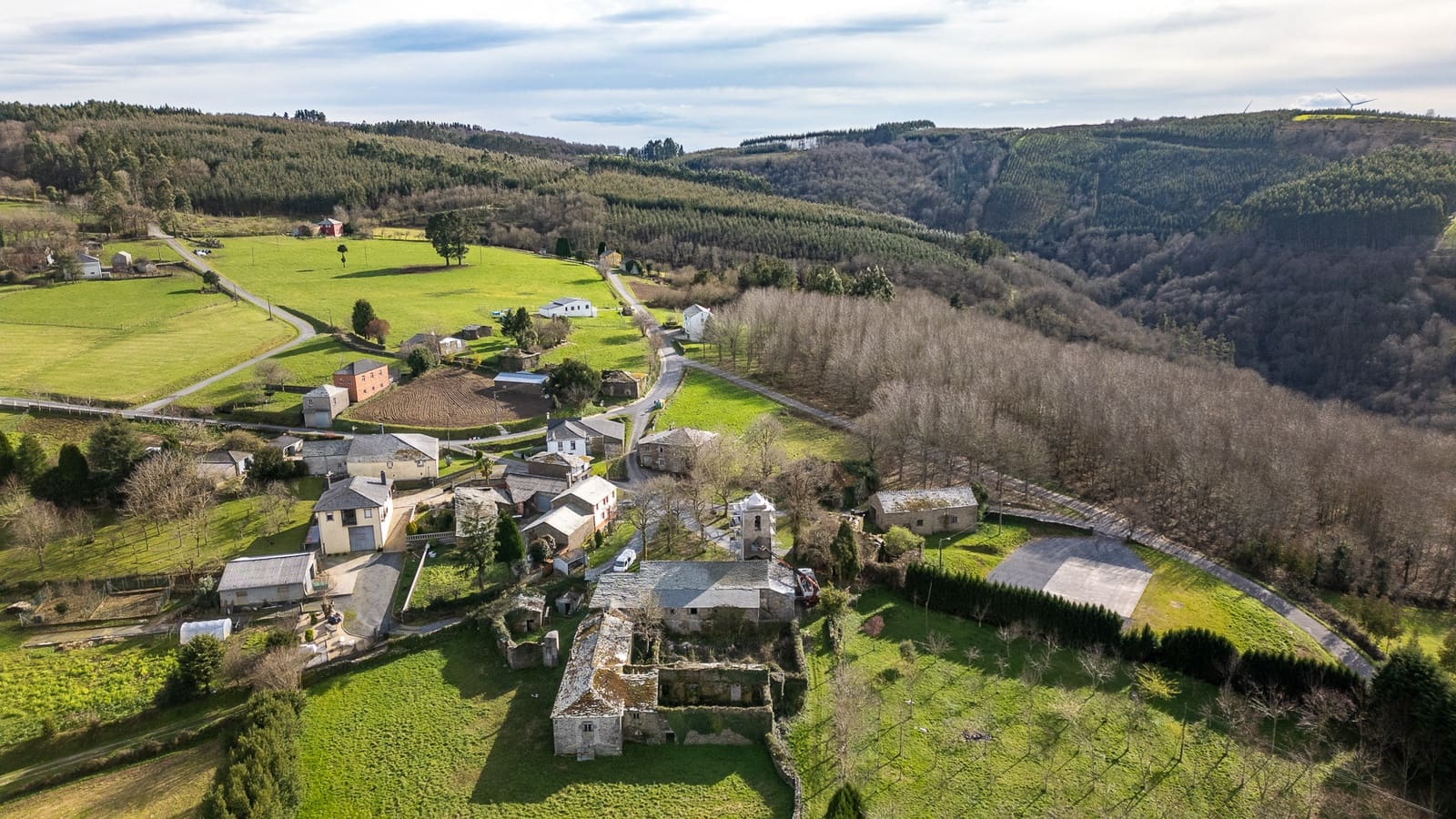 5 bedroom Finca/Country House for sale in Castroverde - € 79,000 (Ref: 8449576)