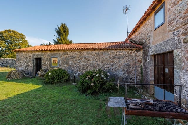 10 bedroom Business for sale in Chantada - € 890,000 (Ref: 8449587)