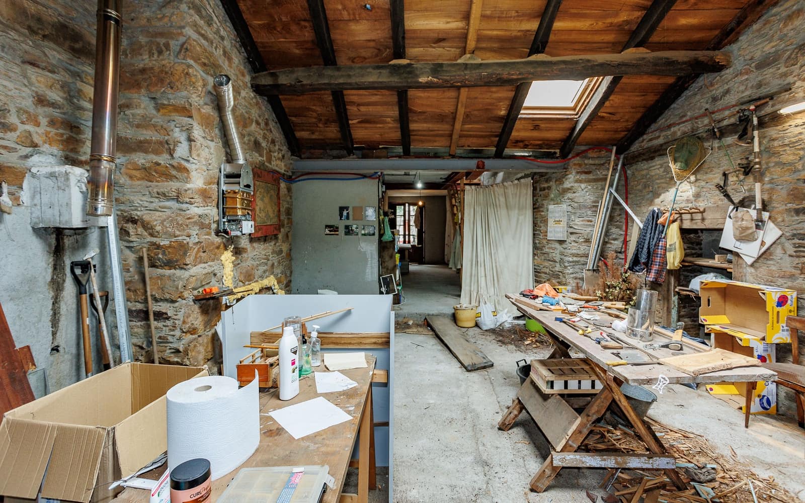 8 bedroom Business for sale in Navia de Suarna - € 299,000 (Ref: 8449590)