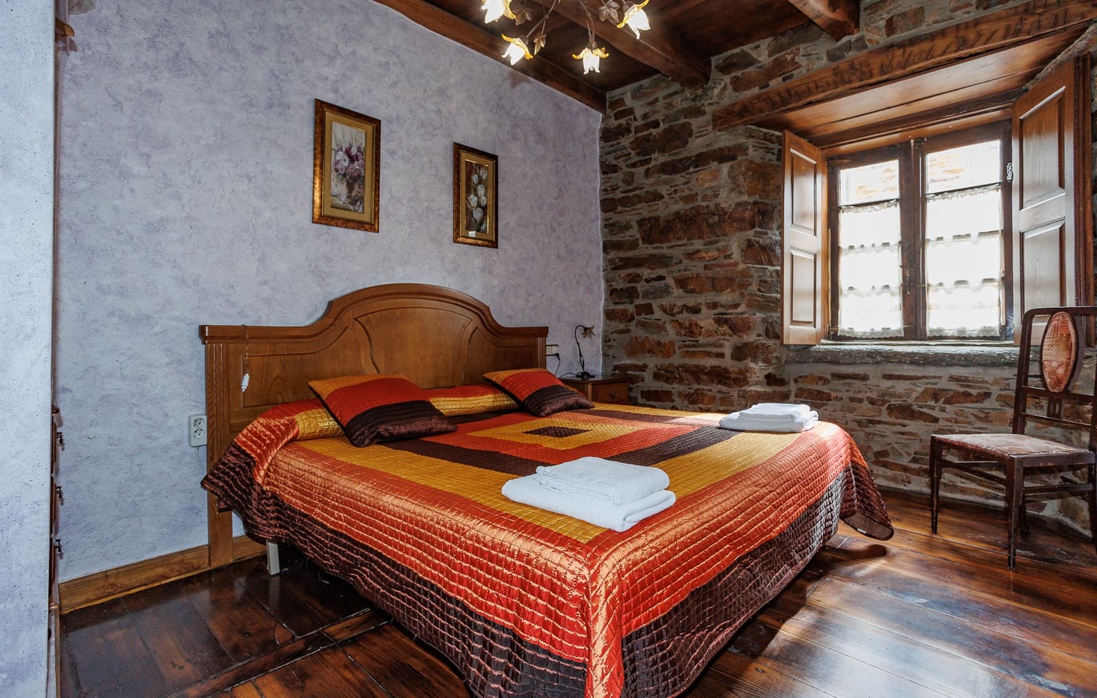 8 bedroom Business for sale in Navia de Suarna - € 299,000 (Ref: 8449590)