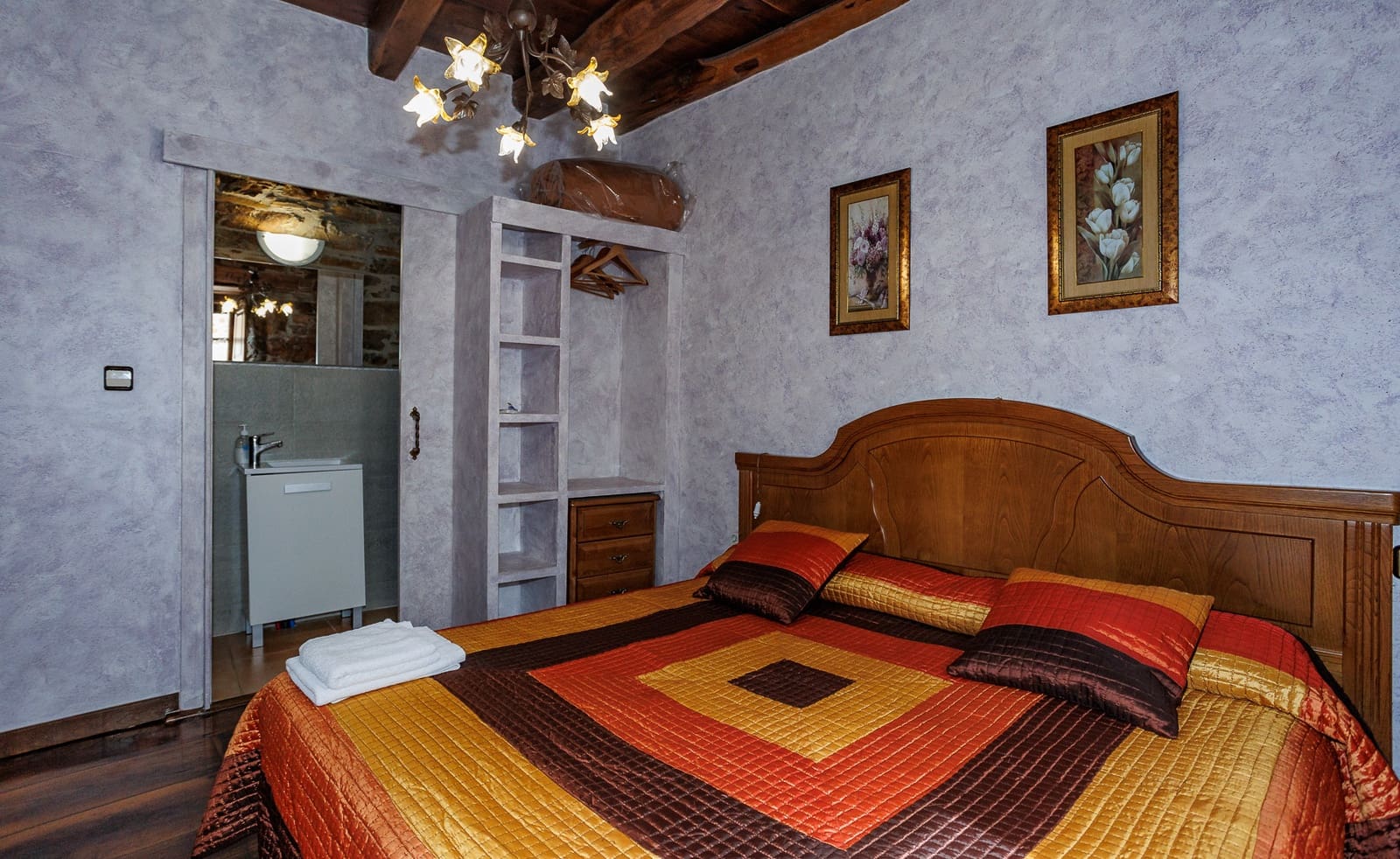 8 slaapkamer Bedrijf te koop in Navia de Suarna met garage - € 299.000 (Ref: 8449590)