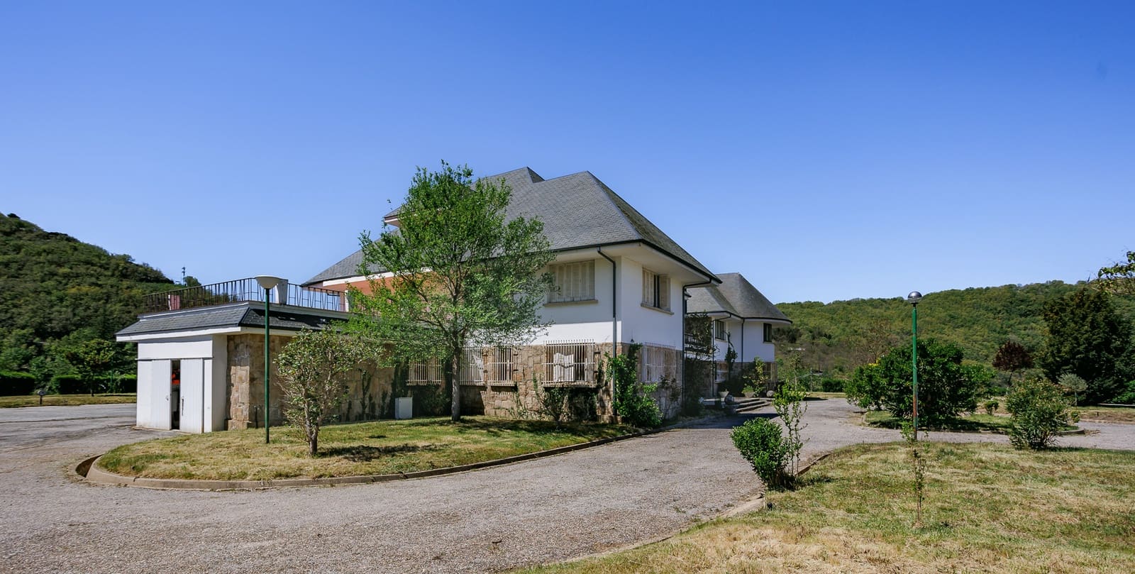 18 bedroom Finca/Country House for sale in Viana do Bolo - € 550,000 (Ref: 8449594)