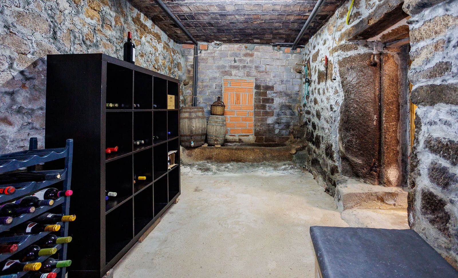 8 soveværelse Finca/Landehus til salg i Curtis med garage - € 240.000 (Ref: 8449597)