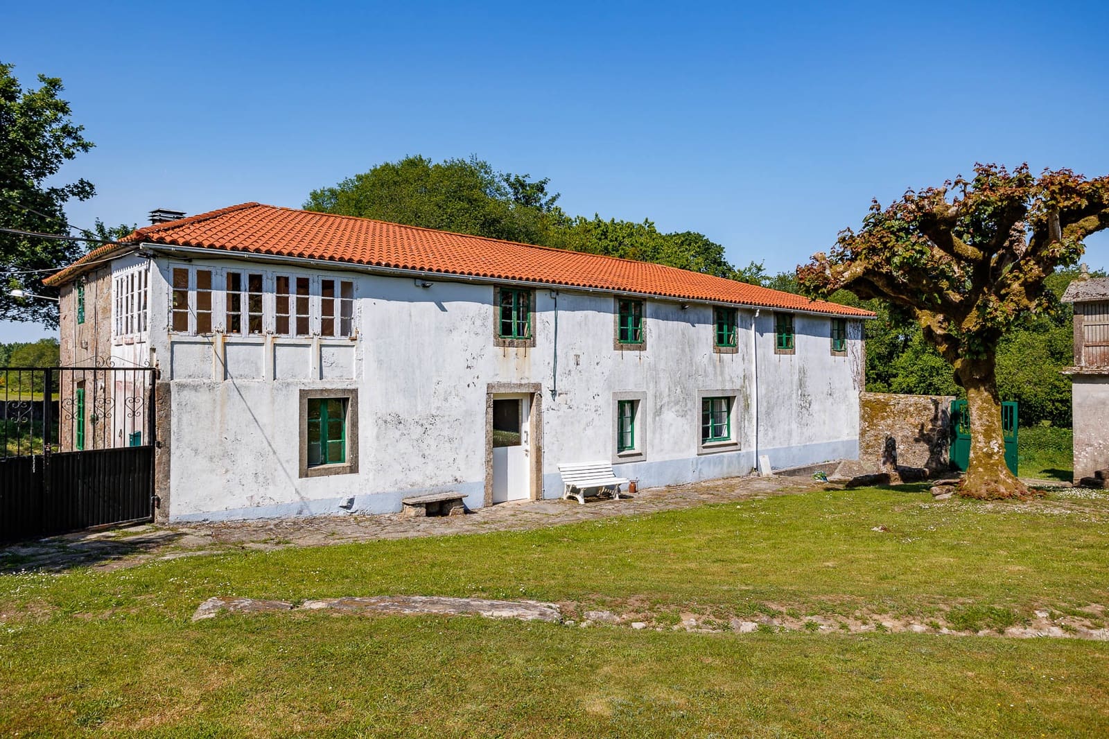 8 soveværelse Finca/Landehus til salg i Curtis med garage - € 240.000 (Ref: 8449597)