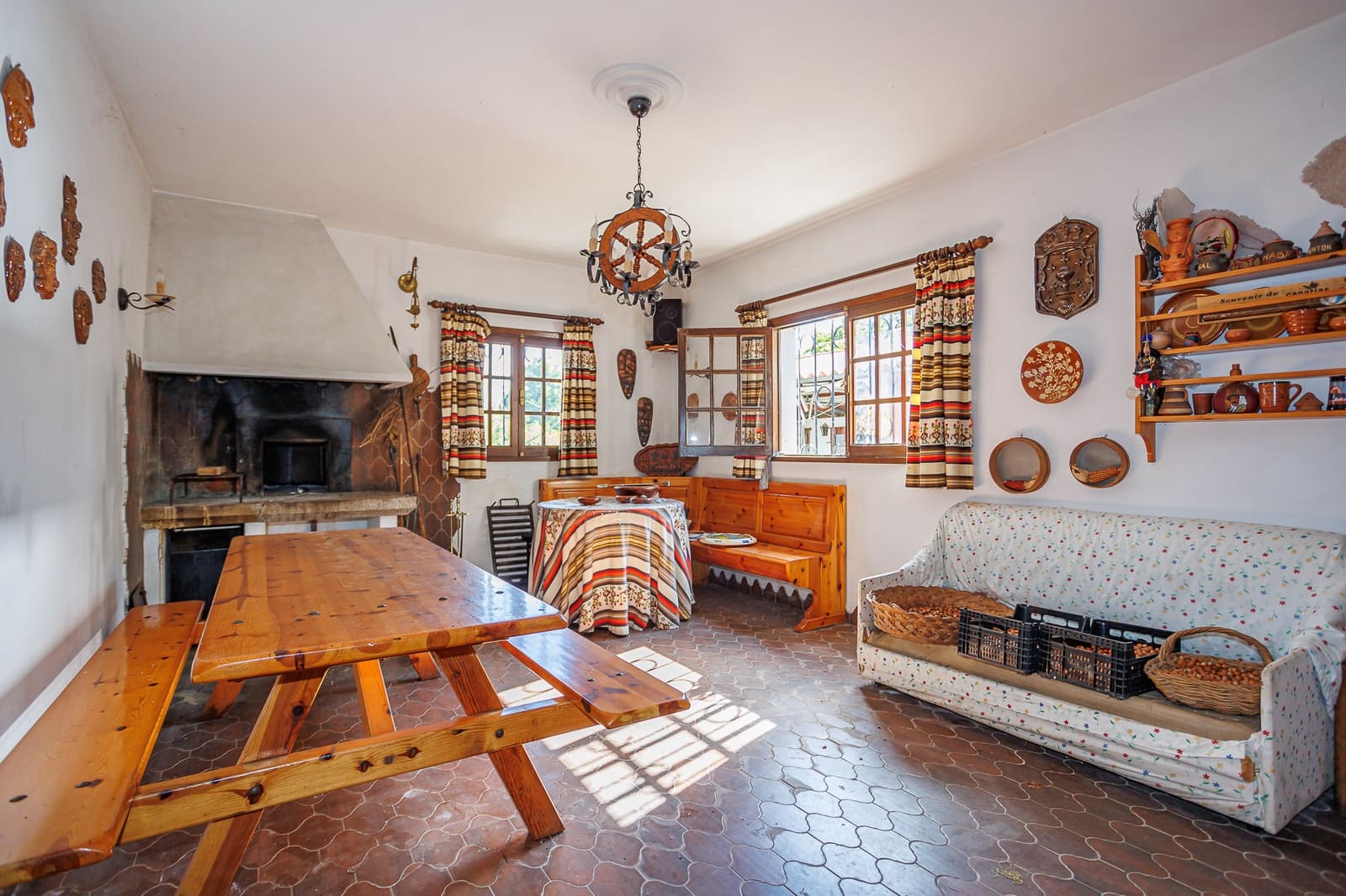 4 soveværelse Finca/Landehus til salg i Pontedeume med swimmingpool - € 599.000 (Ref: 8449612)