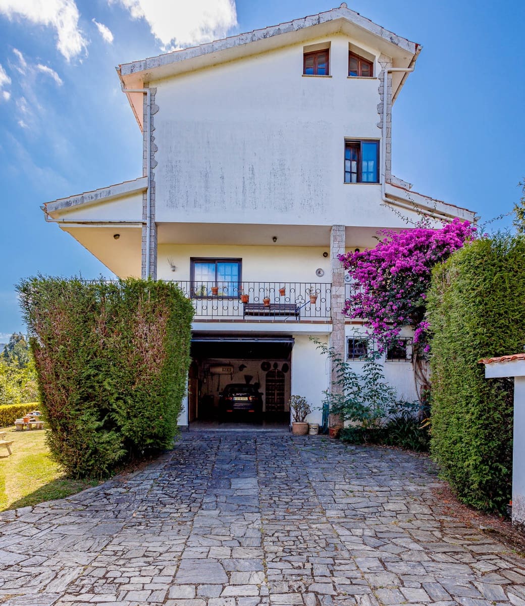 4 soveværelse Finca/Landehus til salg i Pontedeume med swimmingpool - € 599.000 (Ref: 8449612)