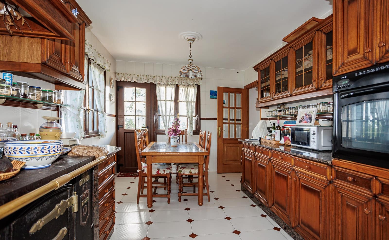 4 soveværelse Finca/Landehus til salg i Pontedeume med swimmingpool - € 599.000 (Ref: 8449612)