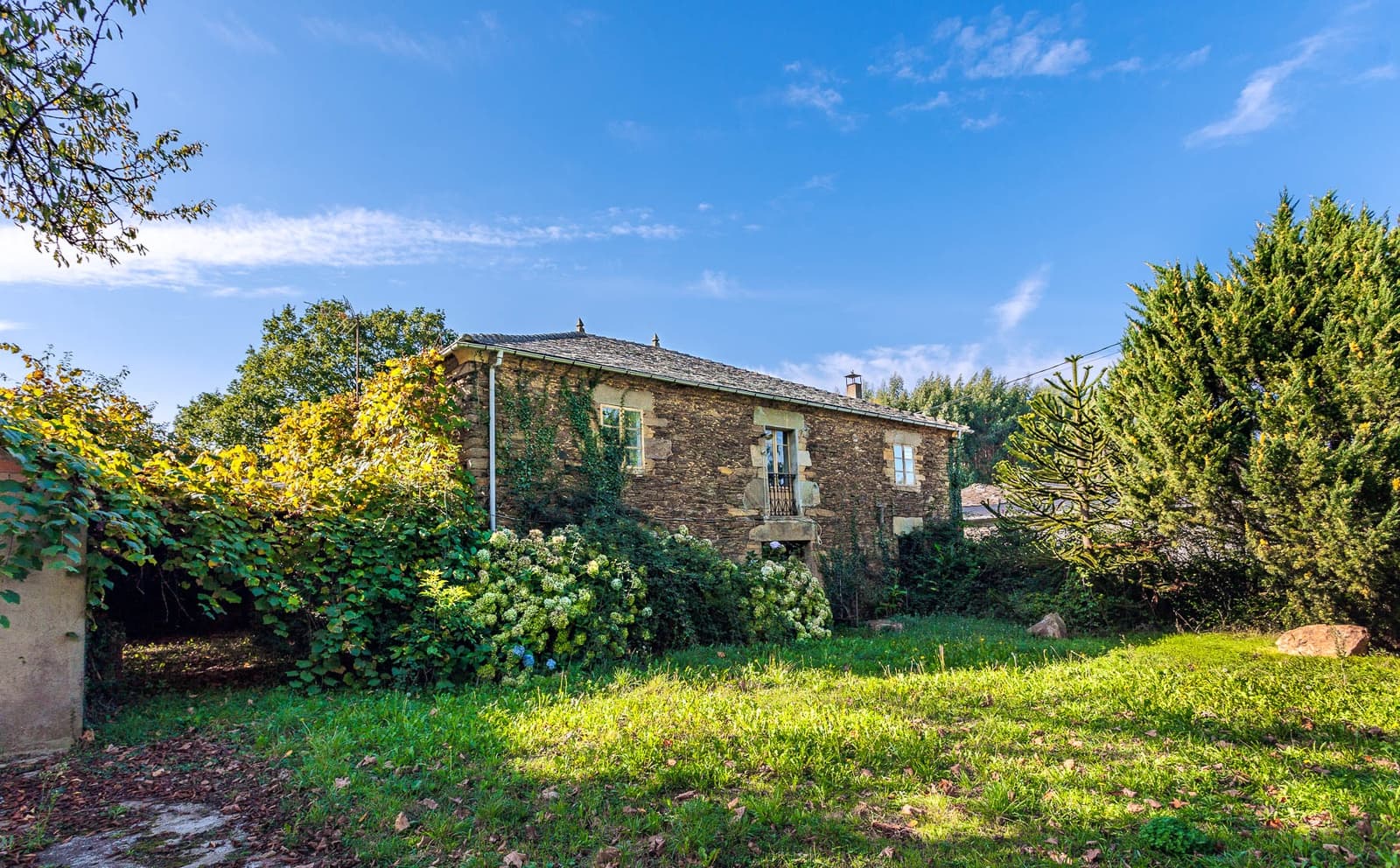 13 soverom Finca/Herregård til salgs i Castro de Rei med garasje - € 210 000 (Ref: 8449617)