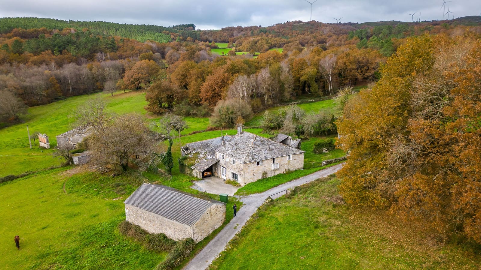 4 soveværelse Finca/Landehus til salg i Sarria - € 138.000 (Ref: 8449624)
