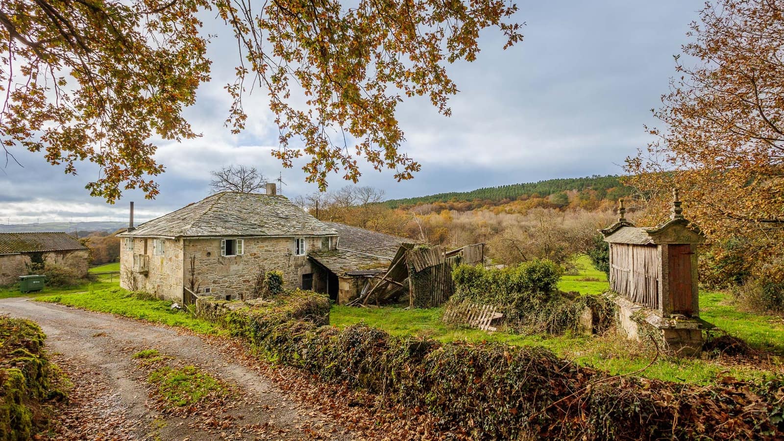 4 soveværelse Finca/Landehus til salg i Sarria - € 138.000 (Ref: 8449624)