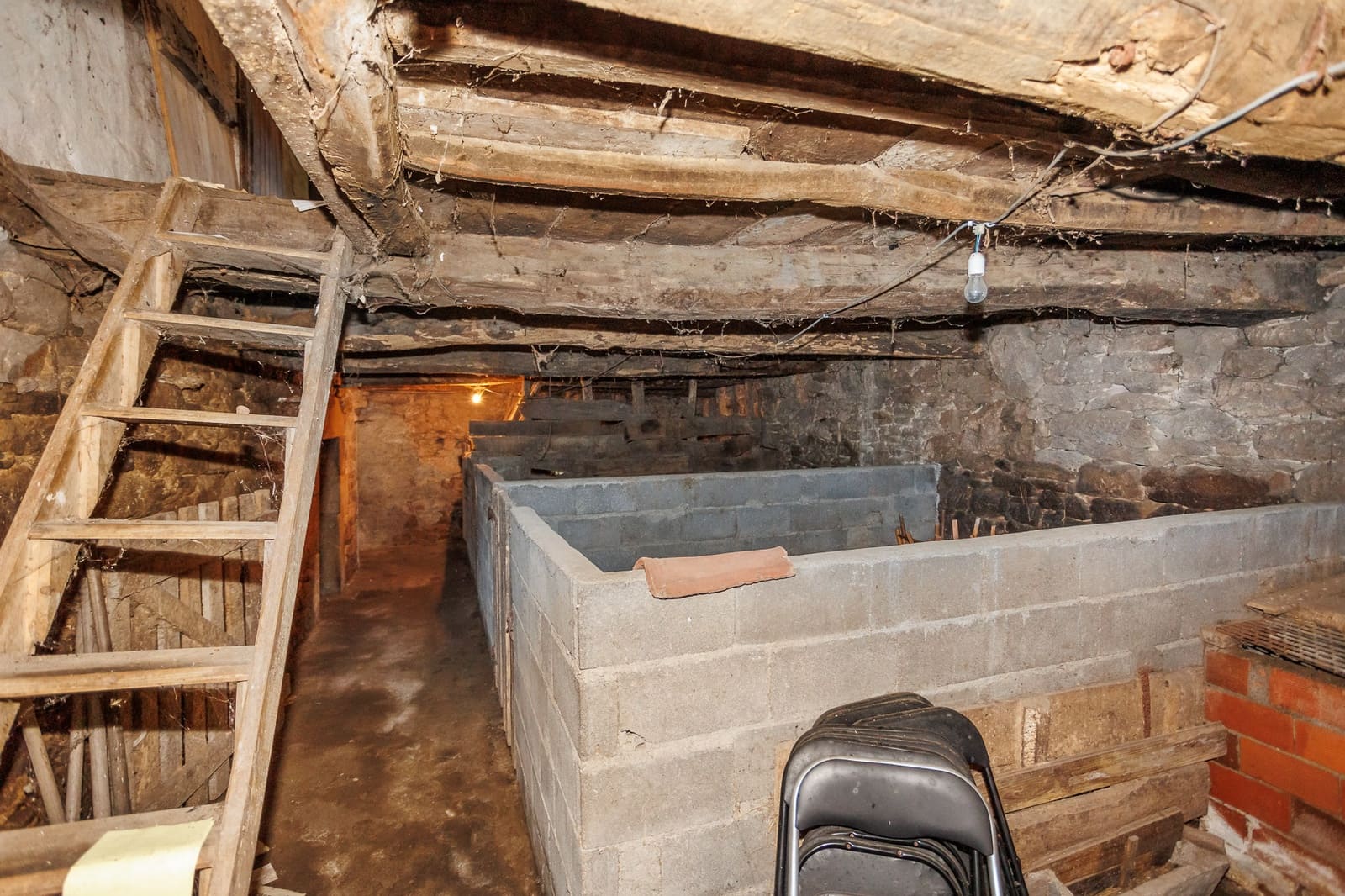 4 soveværelse Finca/Landehus til salg i Sarria - € 138.000 (Ref: 8449624)