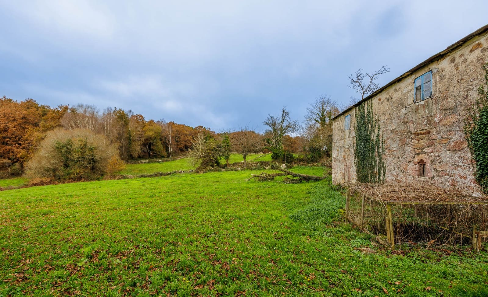 4 soveværelse Finca/Landehus til salg i Sarria - € 138.000 (Ref: 8449624)