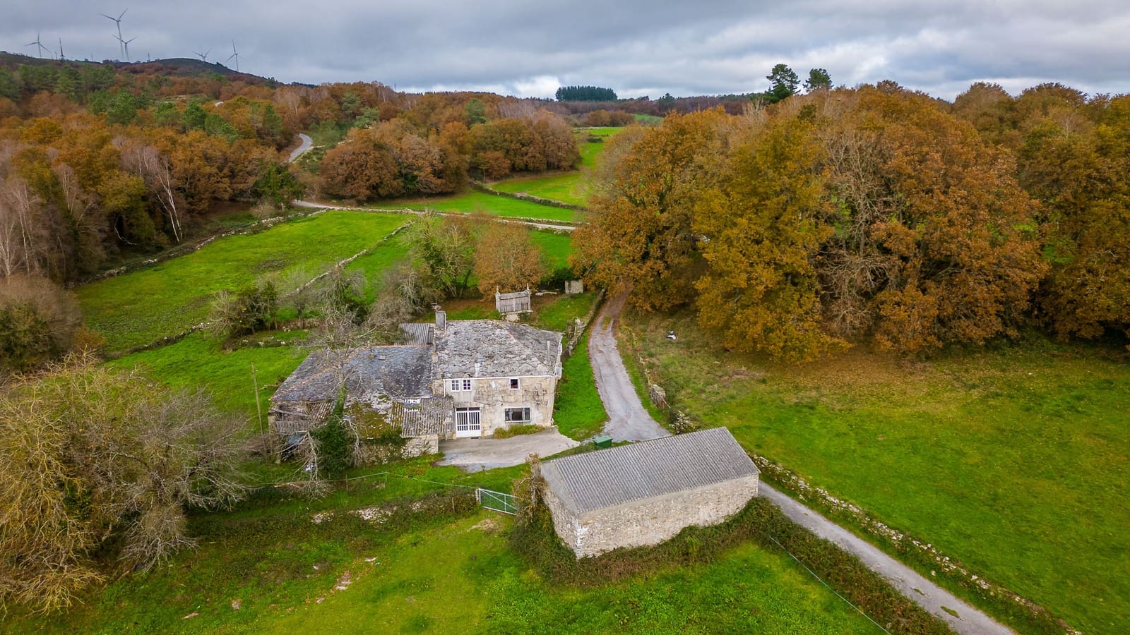 4 soveværelse Finca/Landehus til salg i Sarria - € 138.000 (Ref: 8449624)