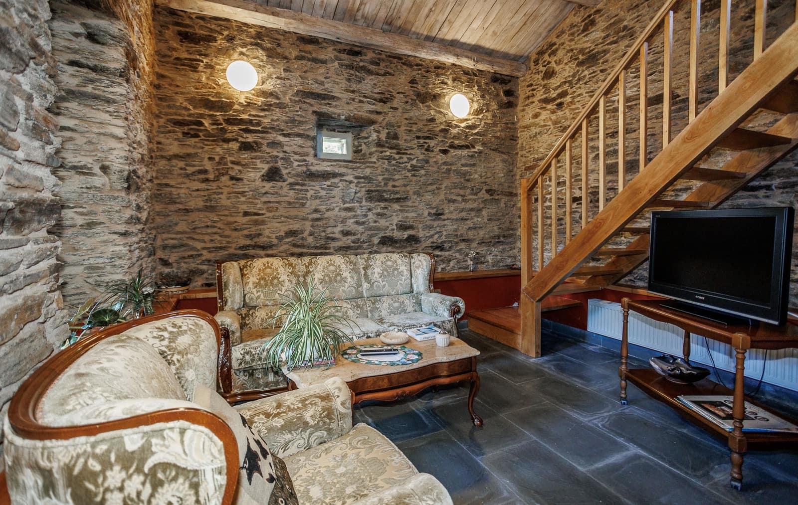 8 soveværelse Finca/Landehus til salg i Touro - € 390.000 (Ref: 8449626)