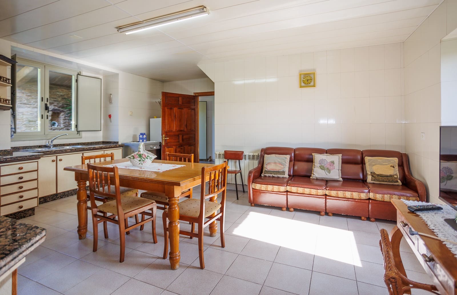 8 sypialnia Finka/Dom wiejski na sprzedaż w Touro z garażem - 390 000 € (Ref: 8449626)