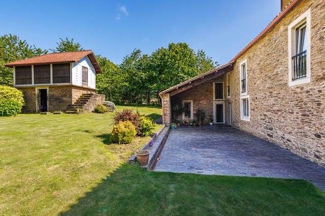 8 sypialnia Finka/Dom wiejski na sprzedaż w Touro z garażem - 390 000 € (Ref: 8449626)