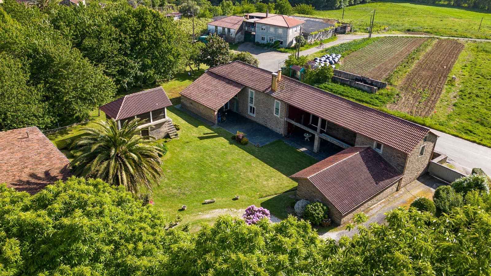 8 sypialnia Finka/Dom wiejski na sprzedaż w Touro z garażem - 390 000 € (Ref: 8449626)