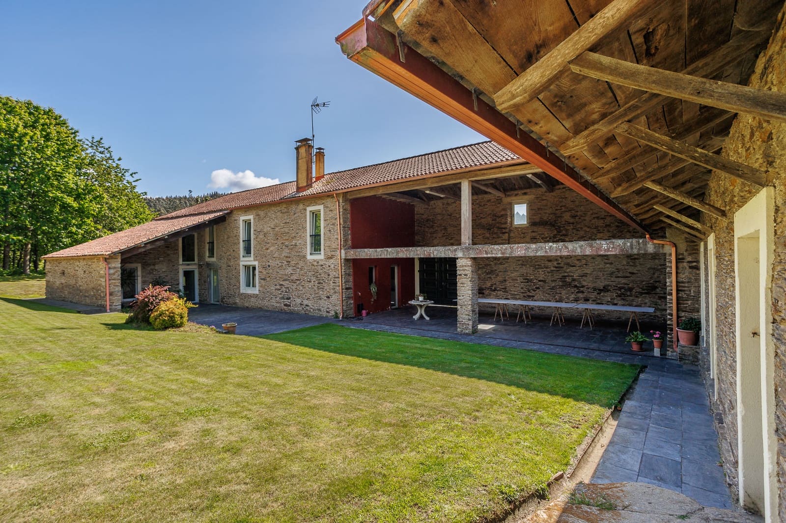 8 sypialnia Finka/Dom wiejski na sprzedaż w Touro z garażem - 390 000 € (Ref: 8449626)