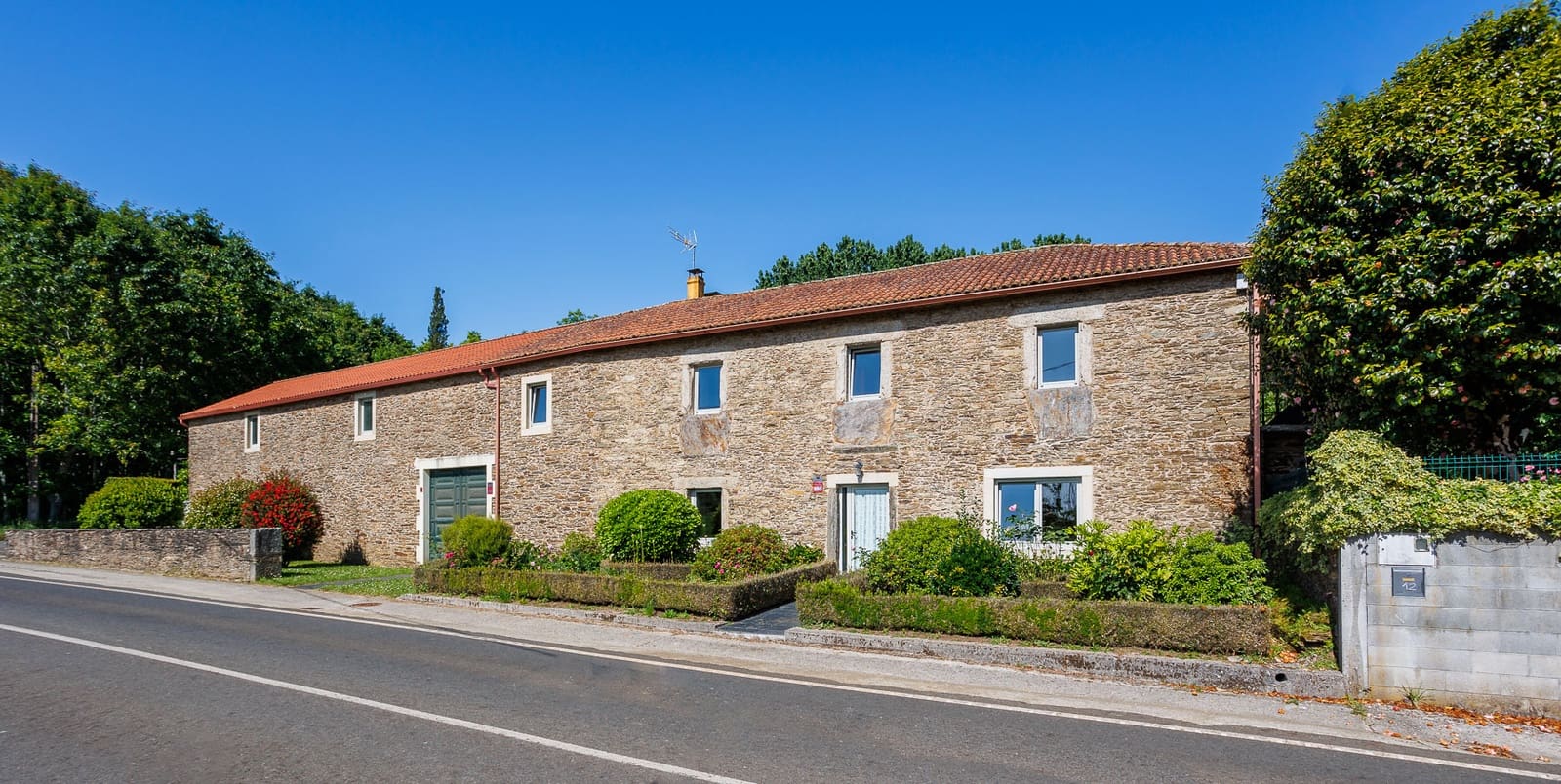 8 sypialnia Finka/Dom wiejski na sprzedaż w Touro z garażem - 390 000 € (Ref: 8449626)