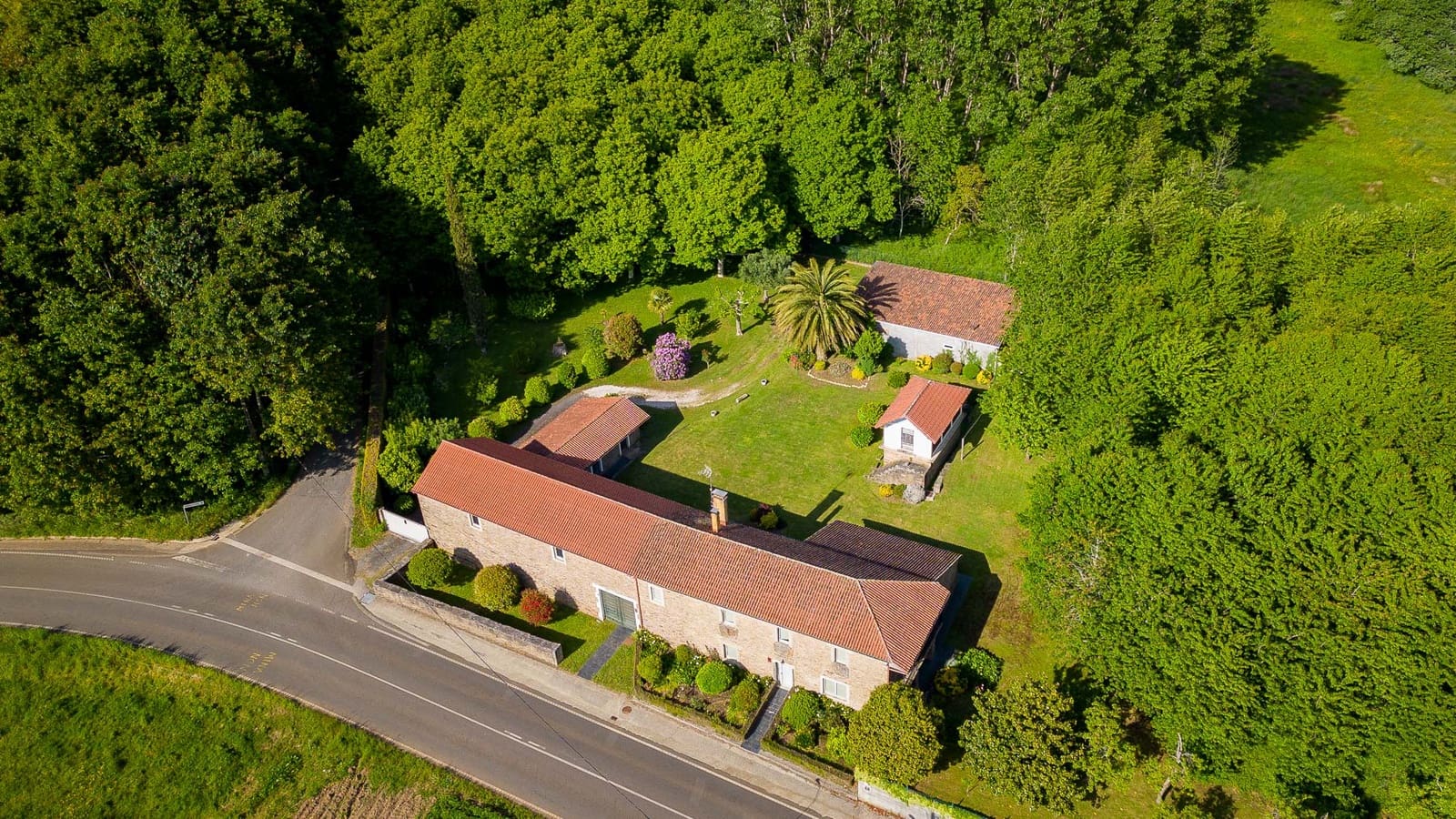 8 sypialnia Finka/Dom wiejski na sprzedaż w Touro z garażem - 390 000 € (Ref: 8449626)
