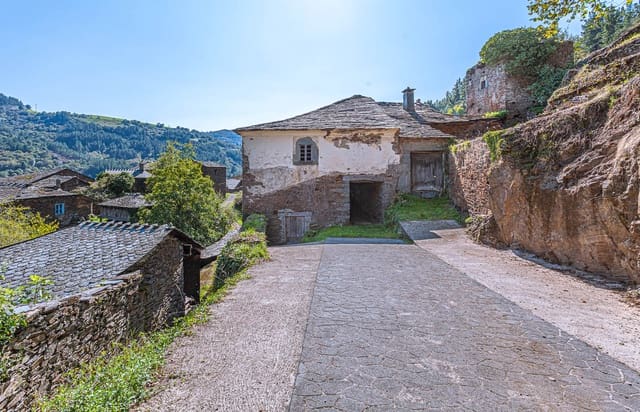 1 bedroom Finca/Country House for sale in Pesoz - € 69,000 (Ref: 8449628)