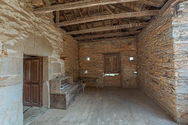 1 bedroom Finca/Country House for sale in Pesoz - € 69,000 (Ref: 8449628)