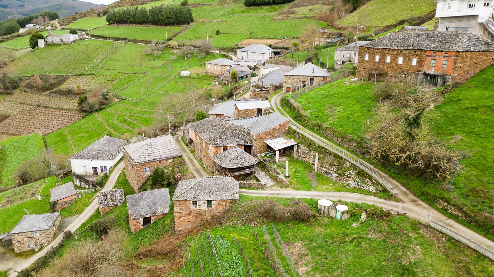 4 soveværelse Finca/Landehus til salg i Navia de Suarna - € 85.000 (Ref: 8450976)