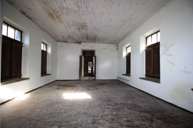 1 bedroom Business for sale in Ortigueira - € 198,000 (Ref: 8451316)