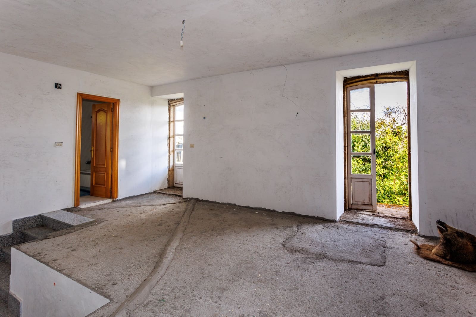 5 bedroom Finca/Country House for sale in Guntin - € 149,999 (Ref: 8451318)