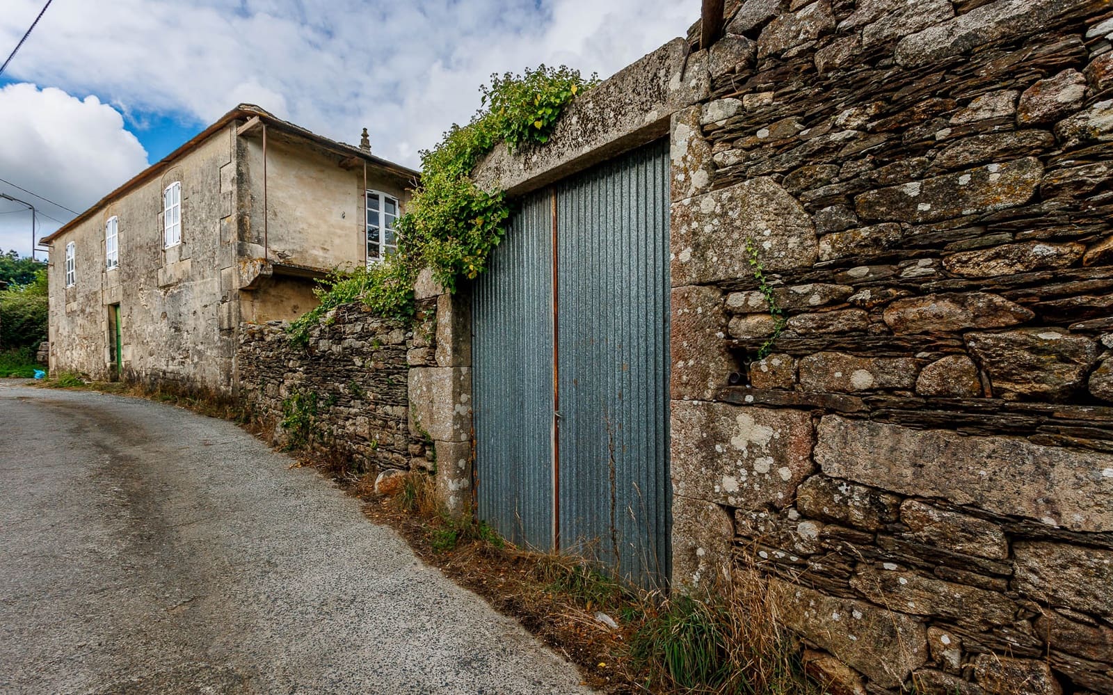 5 bedroom Finca/Country House for sale in Guntin - € 149,999 (Ref: 8451318)