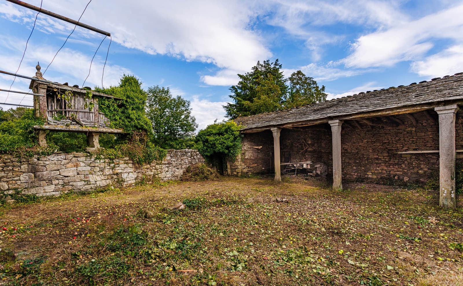 5 bedroom Finca/Country House for sale in Guntin - € 149,999 (Ref: 8451318)