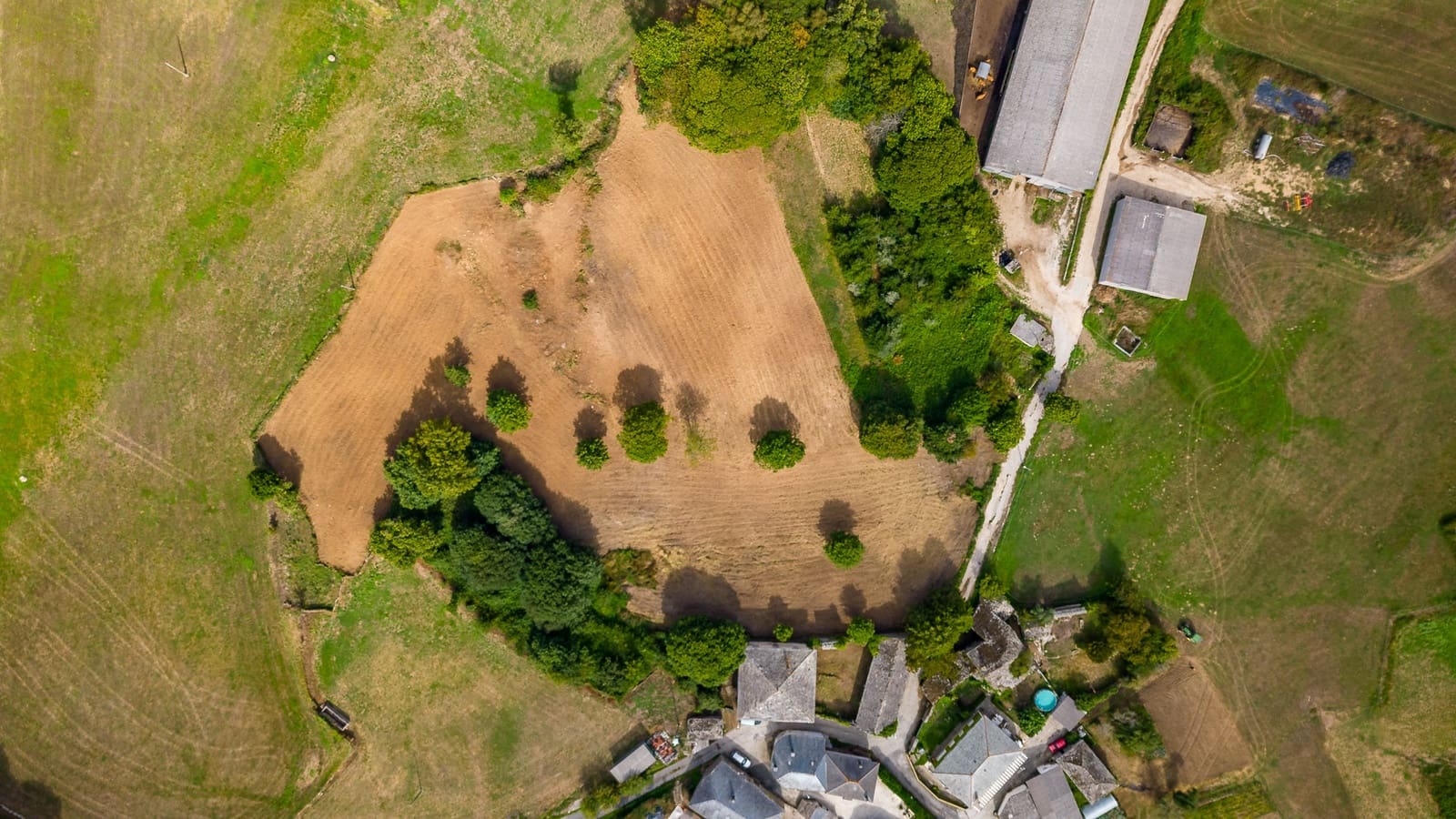 5 bedroom Finca/Country House for sale in Guntin - € 149,999 (Ref: 8451318)