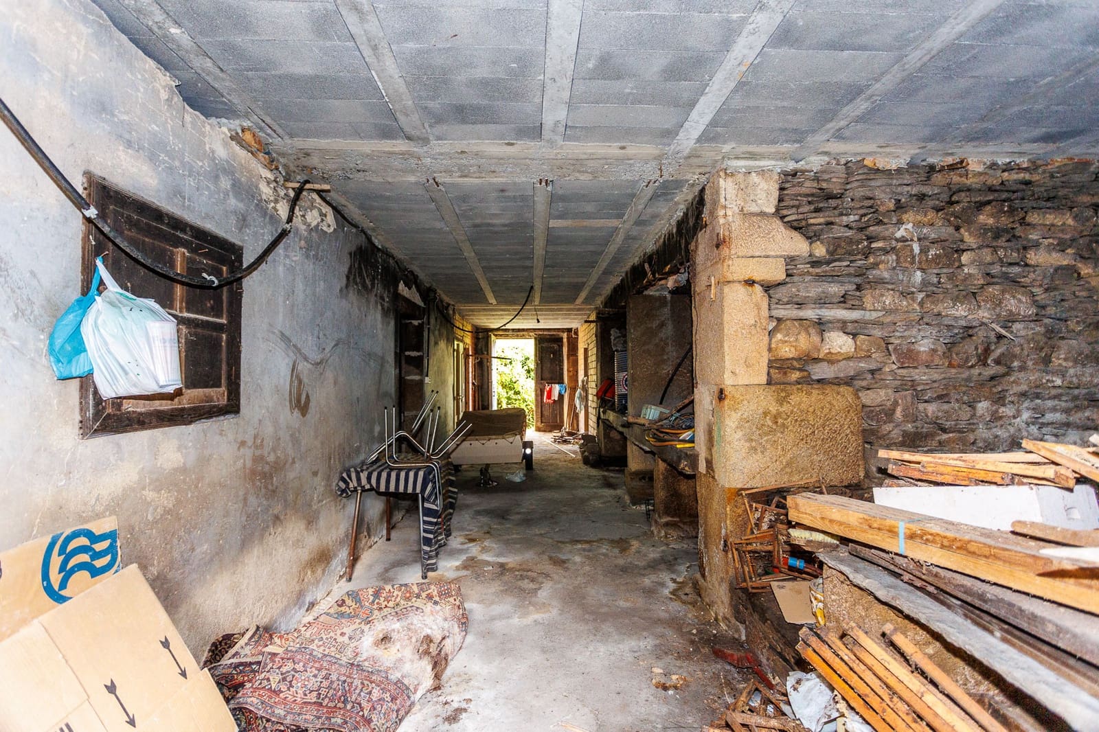 5 bedroom Finca/Country House for sale in Guntin - € 149,999 (Ref: 8451318)